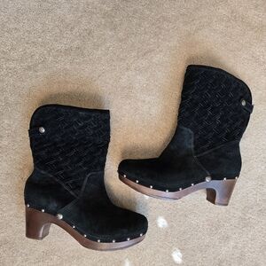 UGG Australia Lynnea Black Leather Sheepskin Clog Ankle Boots Size 10